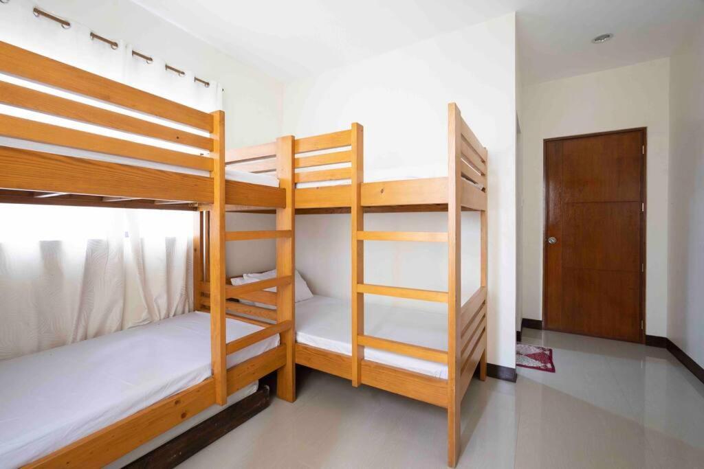 Four Bedroom Staycation House In Tagaytay Tagaytay City Bagian luar foto